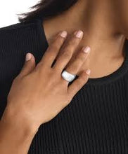 Lade das Bild in den Galerie-Viewer, ANELLO DONNA CALVIN KLEIN "MODERN PURITY"
