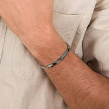 Lade das Bild in den Galerie-Viewer, BRACCIALE UOMO MORELLATO "MOTOWN"
